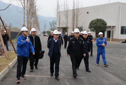 推進構(gòu)建“平安工廠、和諧礦山” ——自治縣公安局調(diào)研蜀能礦產(chǎn)重點項目