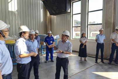 四川路橋黨委委員、監(jiān)事會主席馬青云一行到蜀能礦產(chǎn)調(diào)研慰問