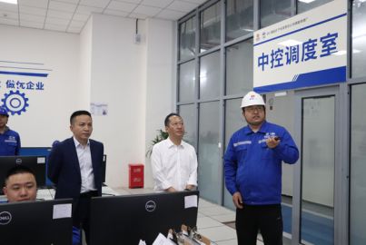 自治縣縣委副書記、縣長魯子軍林到蜀能礦產(chǎn)磷酸鐵鋰廠調(diào)研督導(dǎo)