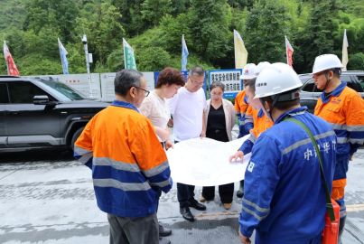 比亞迪弗迪電池與蜀能礦產(chǎn)召開工廠生產(chǎn)經(jīng)營雙邊會(huì)及礦山建設(shè)座談會(huì)