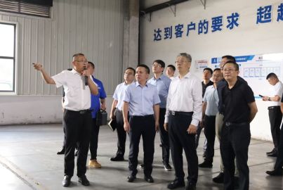 自然資源部服務(wù)“經(jīng)濟(jì)大省挑大梁”四川工作組到蜀能礦產(chǎn)磷酸鐵鋰廠調(diào)研